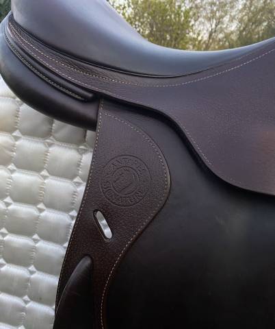 Selle Antar&egrave;s Signature Monoquartier 16 pouces