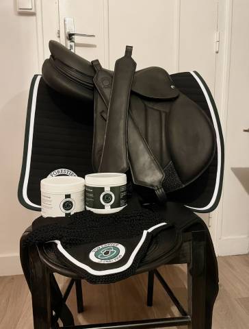 Selle forestier NEUVE 17p 