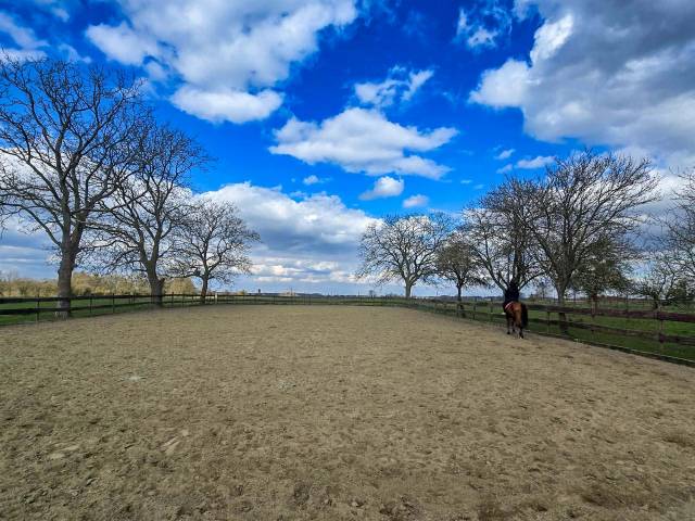 Propri&eacute;t&eacute; &eacute;questre avec habitation