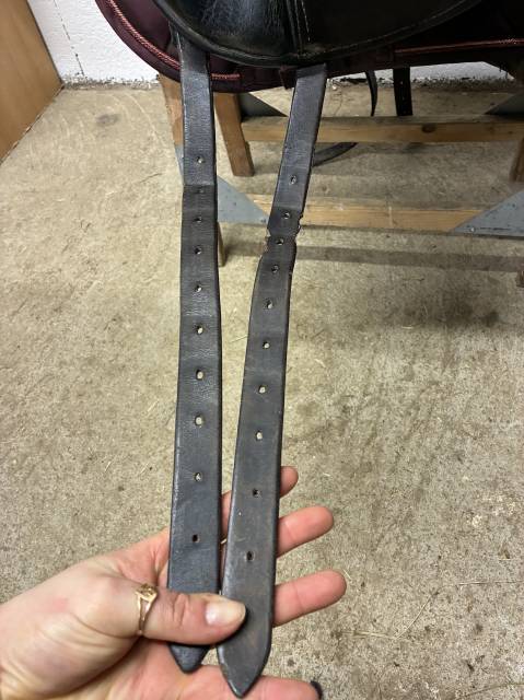 Selle Startrekk dressage &ndash; DOS COURT &ndash; avec 4 arcades