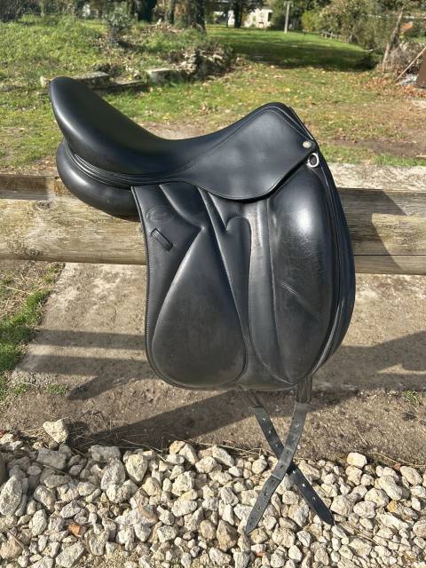 Selle de dressage DEVOUCOUX