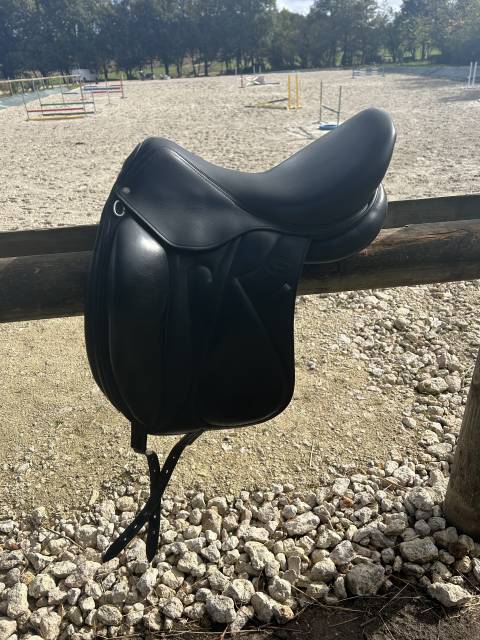 Selle de dressage DEVOUCOUX