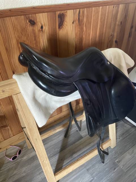 Selle monoquartier Forestier Ilium 17,5