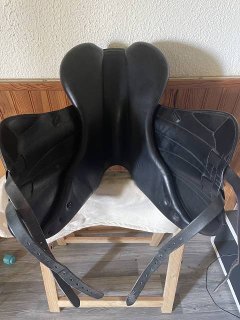 Selle monoquartier Forestier Ilium 17,5