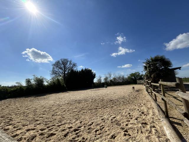 Domaine &eacute;questre sur 3 ha