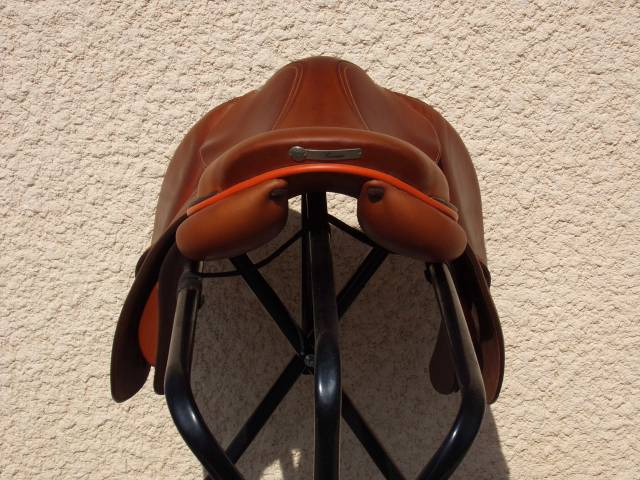 Selle Butet Doubl&eacute;e Veau  17'5 excellent &eacute;tat 
