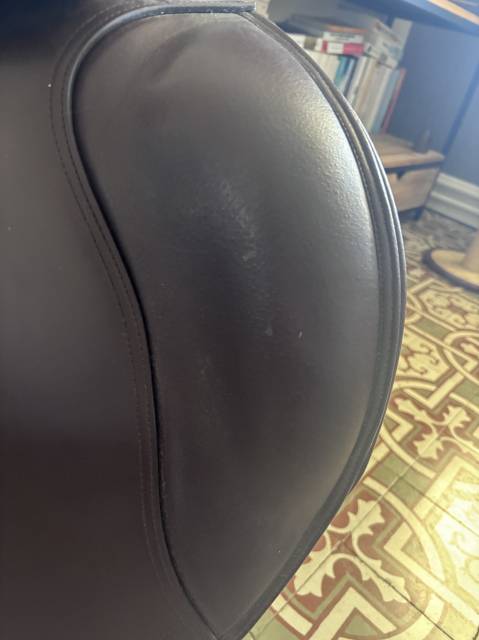 Selle dressage Tekna marron 17,5 pouces