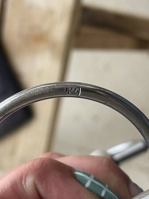 Mors aiguille Beris papillon