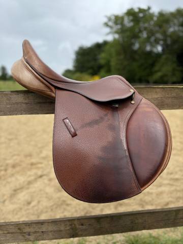 Selle &Eacute;ric Thomas Fitter mixte / 17,5 pouces 