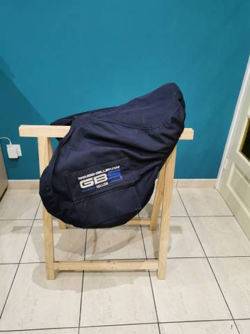 Selle GBS taille 17, couleur choco, semi creuse mixte/obstacle