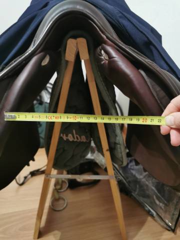 Selle GBS taille 17, couleur choco, semi creuse mixte/obstacle