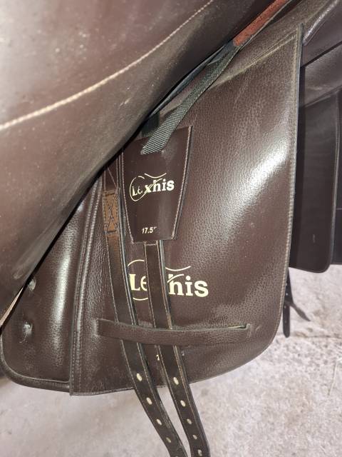 Selle de dressage portugaise