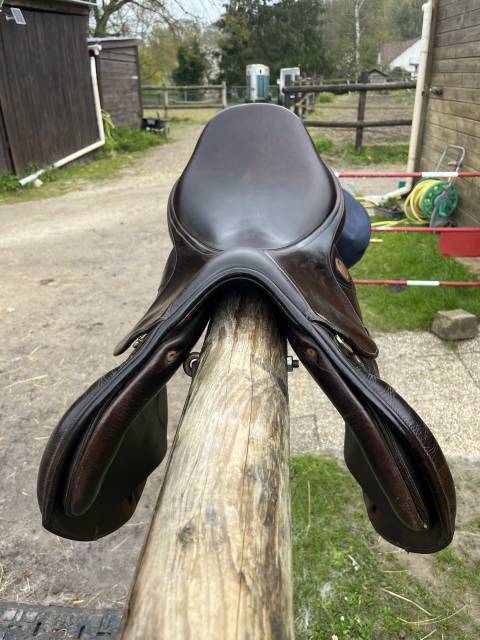 Selle d'obstacle Paul des Adh&eacute;mar