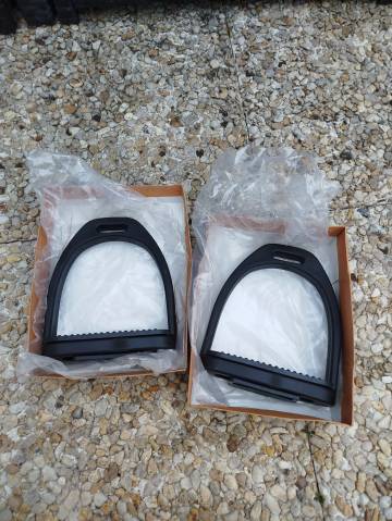 &Eacute;triers antid&eacute;rapant neufs 