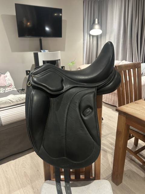 Selle dressage zaldi castel