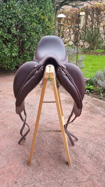Selle dressage Antar&eacute;s Tempo Marron 2023 17.5 pouces