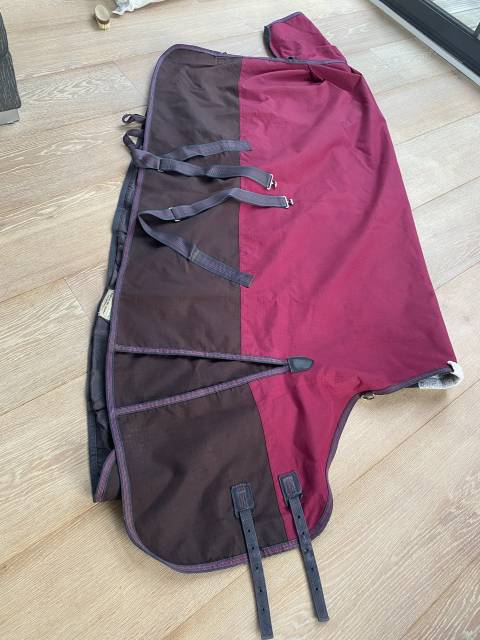 Couverture Weatherbeeta 1200D medium lite 100gr 150cm 