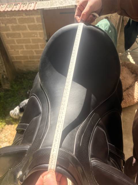 Selle de Dressage Makila Harmonie avec gardon 