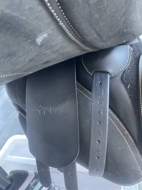 Selle 15,5 pouces Tekna 
