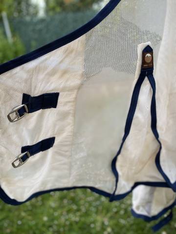 Couverture anti-mouche 