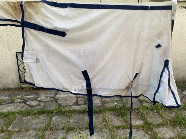 Couverture anti-mouche 