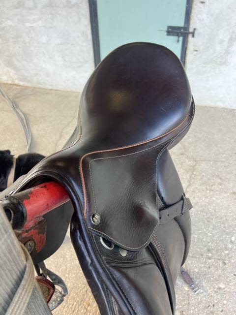 Selle marron jean d&rsquo;autigny 17