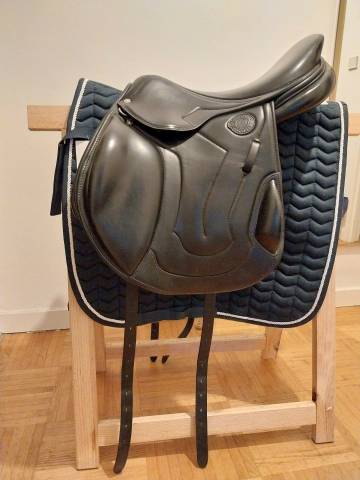 Selle ANTARES mono quartier noire 