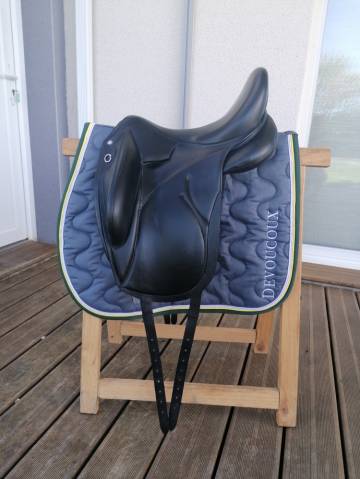 selle dressage Devoucoux makila lab