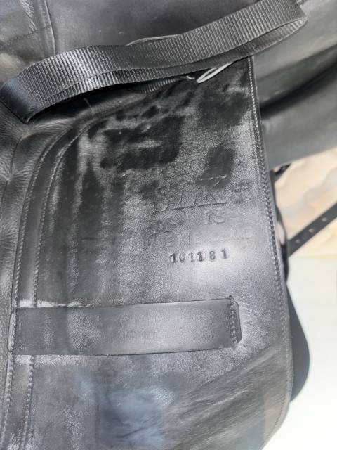 selle dressage albion slk 2020 17.5 tr&egrave;s peu servie