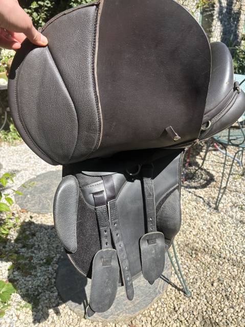 Selle thorowgood T8 compact GP standard 17,5