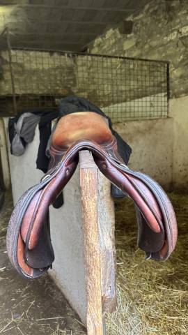 Selle Henri de Rivel 17,5 pouces 