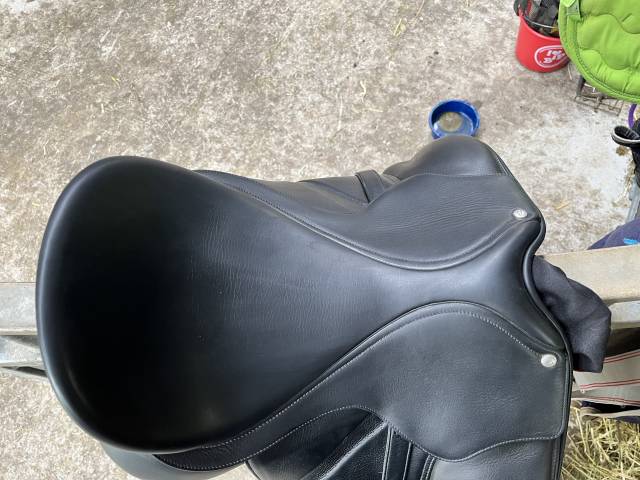 Selle de dressage Bates Isabell Werth