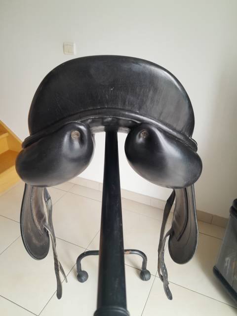 Selle de dressage DAC Child&eacute;ric 16'5