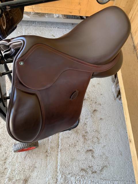 Selle mixte Arena 17 pouces