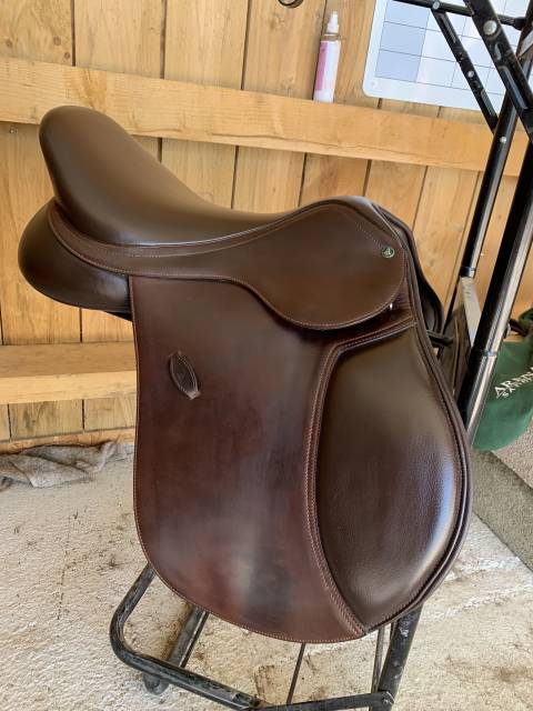 Selle mixte Arena 17 pouces