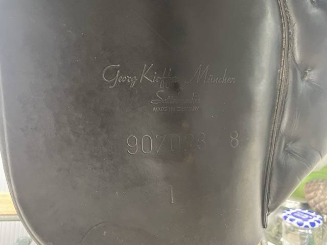 Selle mixte "nez coup&eacute;"