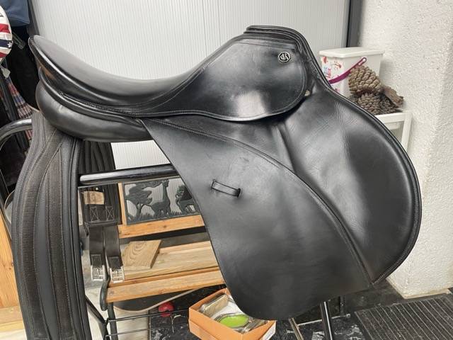Selle mixte "nez coup&eacute;"