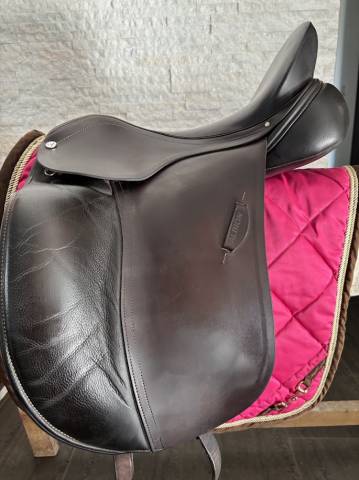 SELLE DRESSAGE ALBION SLK M3 17.5"