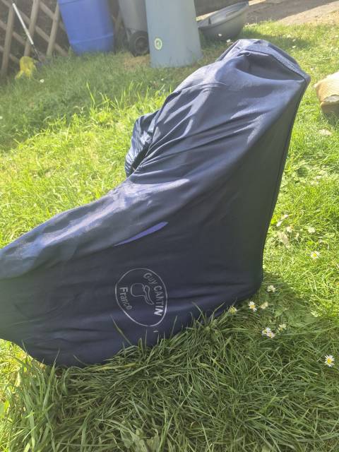 Selle de dressage en cuir GUy Cantin neuve 