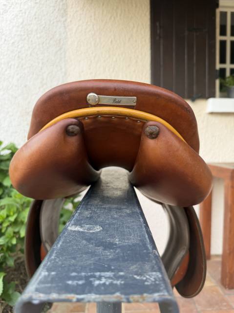 Selle BUTET 17,5