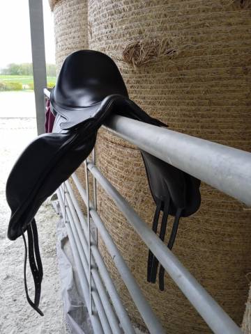 Selle de dressage Kent & Masters 17 pouces