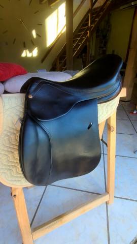 Selle Forestier Ilium 16,5" noire