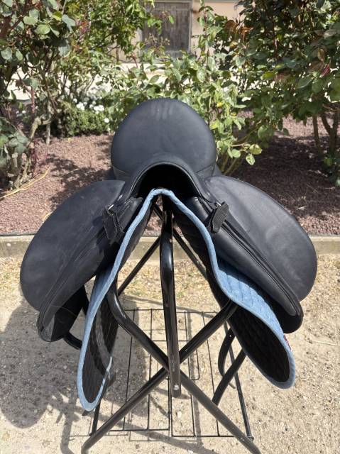 &Agrave; vendre Selle de dressage Devoucoux Harmonie