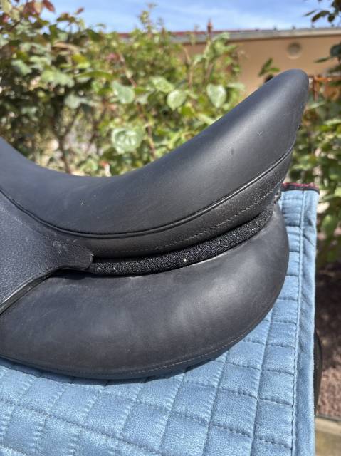 &Agrave; vendre Selle de dressage Devoucoux Harmonie