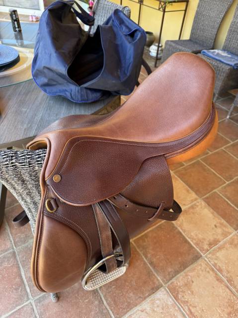 Selle compl&egrave;te 