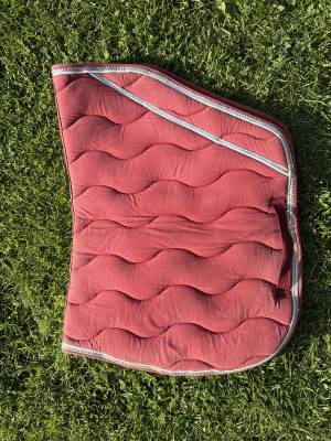 Tapis Equithème rouge couper sport 