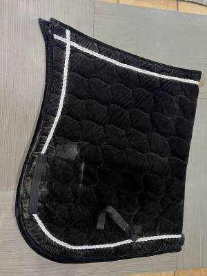 Tapis spectacle ibérique noir velours cheval liseré arg