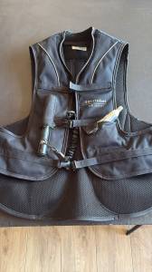 Vends gilet airbag taille S avec 2 cartouches neuves