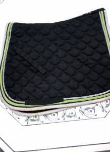 Tapis noir 