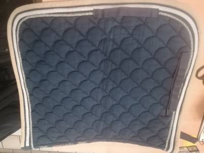 Tapis de selle Equi. Thème